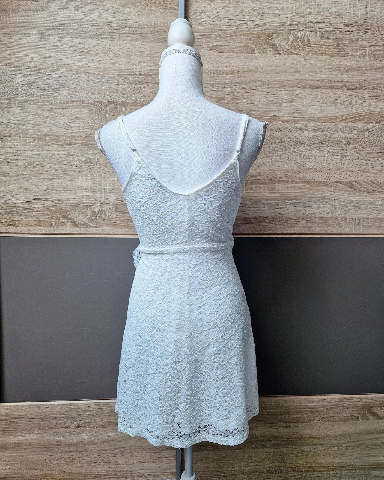 Vestido de renda carteira Jennyfer Tamanho S – photo 4